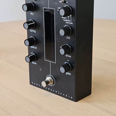 Gamechanger Audio  Light Pedal Optical Spring Reverb 2020 - Black image 1
