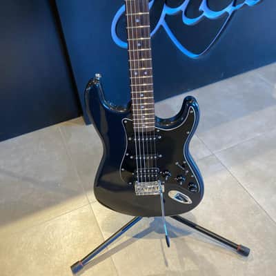 Squier Affinity Series Stratocaster HSS with Rosewood Fretboard 2001 - 2003 - Black image 4