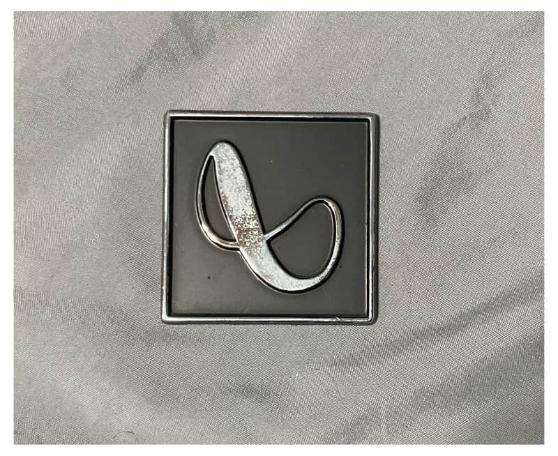 Infinity Quantum QLS Speaker Emblems Pair original Metal image 1