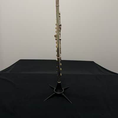 Haynes Q2 Professional Flute Silver w/ Case image 4
