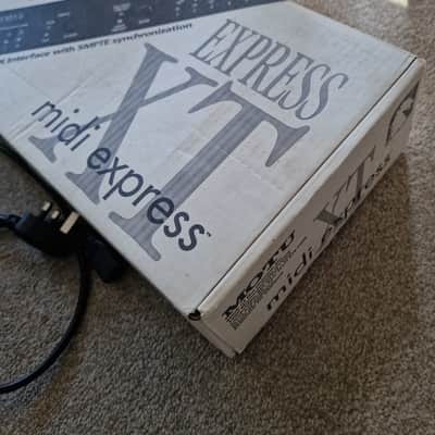 MOTU MIDI Express XT USB MIDI Interface 2017 - Present - Black image 9