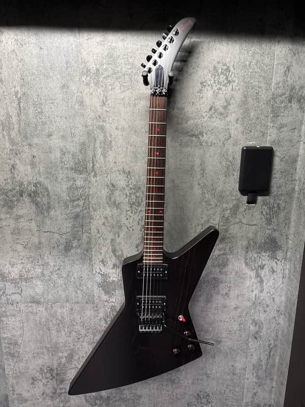 Gibson Limited Edition Vampire Blood Moon Explorer 2011 - Ebony/Red