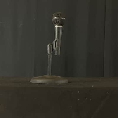 Behringer XM1800S Handheld Supercardioid Dynamic Vocal Microphone with On / Off Switch 2010s - Black image 4