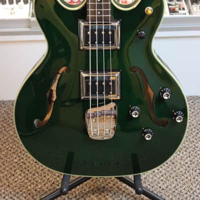 Guild Starfire Bass II in  Emerald Green, Like New with original hard case! image 1