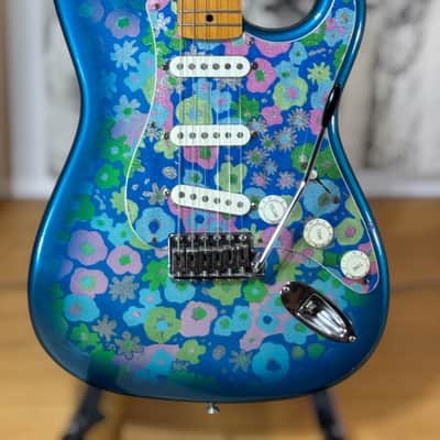 Gorgeous 1993 Fender  Stratocaster - Blue Flower Ltd Edition Made in Japan & Hard Case image 2