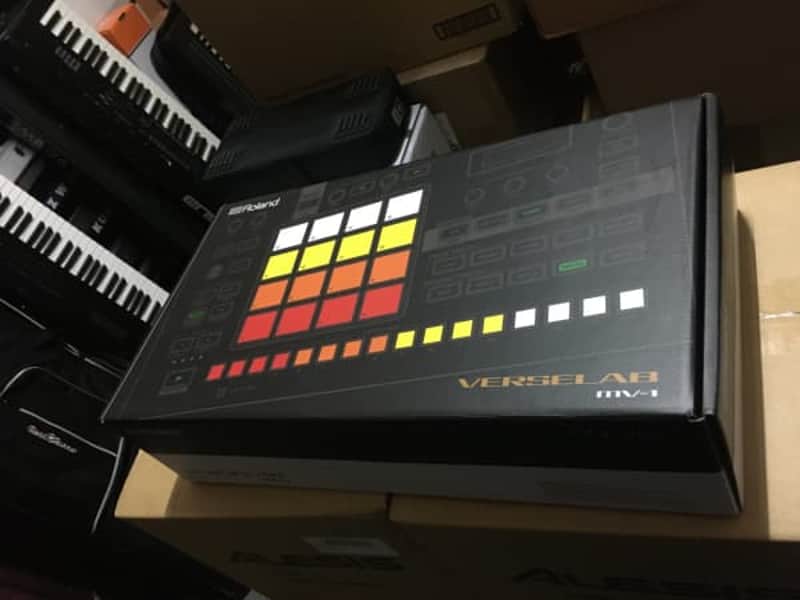 Roland MV-1 Verselab Music Workstation Drum /Pads MV1 MINT //ARMENS// image 1