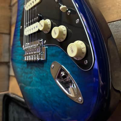2022 Fender Limited Edition HSS Strat Plus Top Blue Burst w/case image 3
