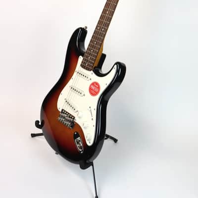 Squier Classic Vibe '60s Stratocaster 3-Color Sunburst image 9
