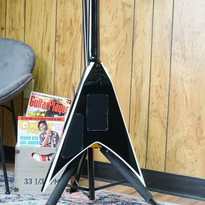 Jackson Pro Series Signature Wes Borland King V KV Black With White Bevels image 6
