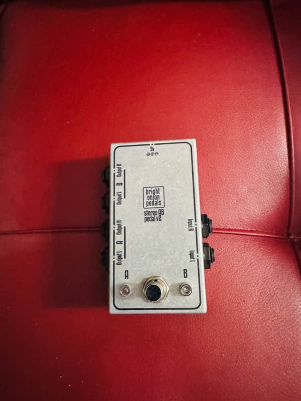 Bright Onion Pedals Stereo AB Output Switch V2 image 1