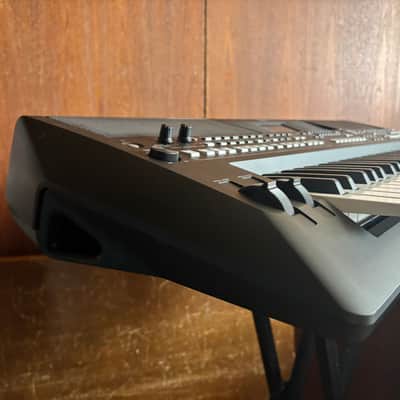 Yamaha PSR-SX600 Digital Workstation With 61 Keys w/ box image 7
