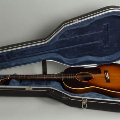 Gibson  LG-2 Flat Top Acoustic Guitar (1947), molded plastic hard shell case. image 10