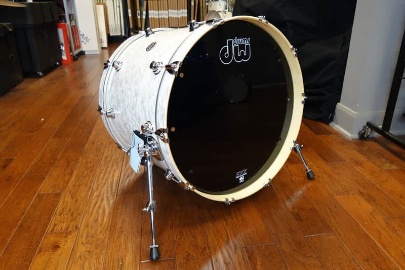 DW Performance Series 18x22 - White marine image 1
