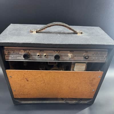 Airline Amplifier 9002 1960's  - Black image 10
