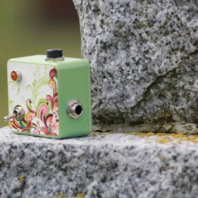 Millipede FX - Mini Buffer - Guitar Switch Pedal - 'Pistachio Sundae' - 2014 image 2