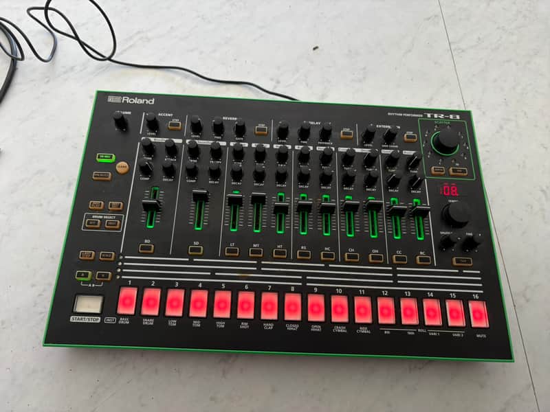 Roland AIRA TR-8 Rhythm Performer Drum Machine 2014 - Present - Black image 1
