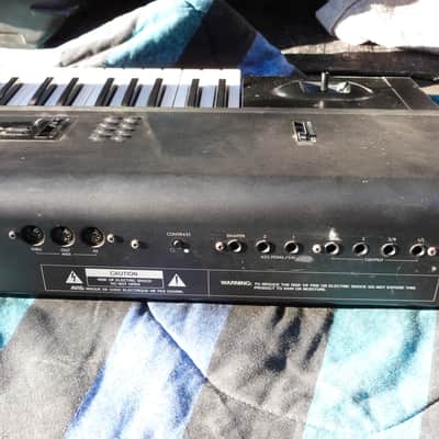 Korg M1 keyboard synth 61 key music work station image 8