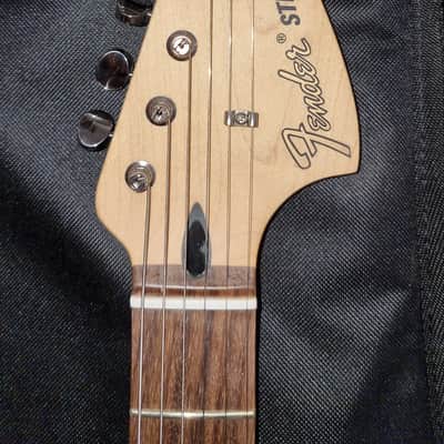 Fender Limited Edition Tom DeLonge Signature Stratocaster 2023 - Surf Green image 2