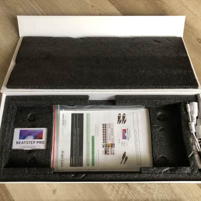 Arturia BeatStep Pro w/ Original Box & All Accessories (Read) image 14