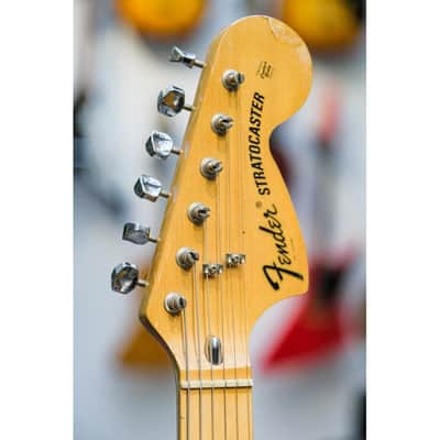 1973 Fender Stratocaster candy apple red image 3