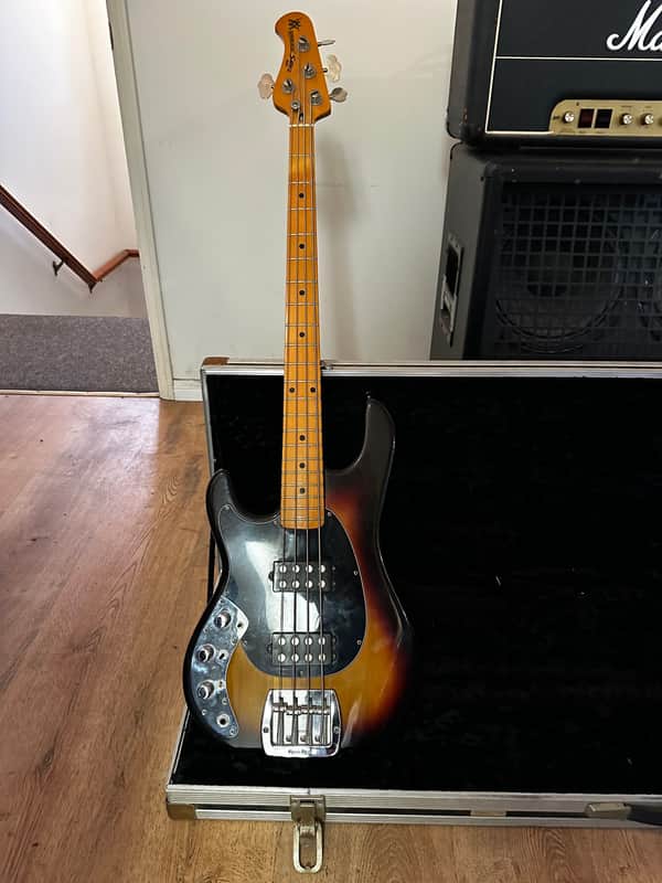 Left-Handed Music Man Sabre Bass – 1980/81 – Vintage USA – Sunburst, Maple Neck, Calzone Flight Case image 1