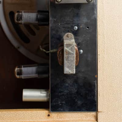 Gibson GA-8 Discoverer Tube Amplifier (1961), ser. #116101. image 11