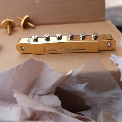 Graph Tech ResoMax Tuneomatic Bridge - Gold image 9