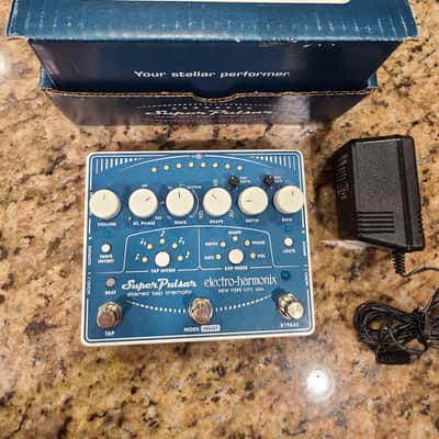 ギター ELECTRO-HARMONIX SUPER PULSAR Electro-Harmonix Super Pulsar Stereo Tap Tremolo Pedal | Cream