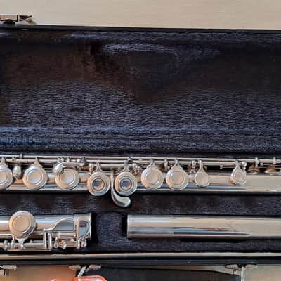 Armstrong 104 Student Model Flute with C Foot, Offset G - Silver-Plated image 1