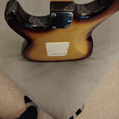 Fender ST Stratocaster MIJ 1995 - 3-Tone Sunburst image 8