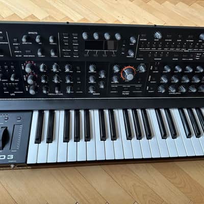 Sequential Pro 3 SE 37-Key 3-Voice Monophonic / Paraphonic Synthesizer 2020 - Present - Black with Wood Sides image 1