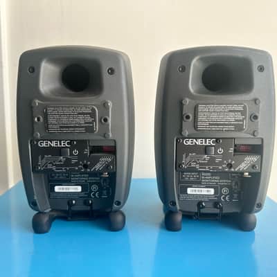 Genelec 8020D 4" Powered Nearfield Studio Monitor (Pair) 2017 - 2021 - Gray image 3