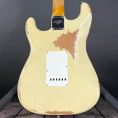 Fender Custom Shop 1967 Stratocaster, Heavy Relic- Aged Vintage White image 18