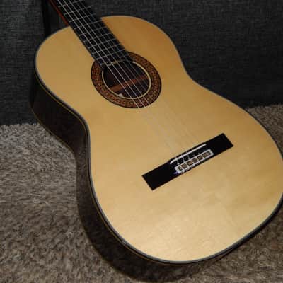 TAKAMINE No200FH 2022 - SWEET & POWERFUL CLASSICAL GUITAR -  ALL SOLID WOODS image 4