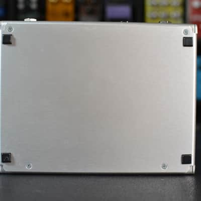 Origin Effects Cali76-TX Limiting Amplifier 2010s - Silver image 6