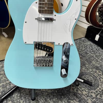 Squier Limited Edition Sonic Telecaster - Daphne Blue image 4
