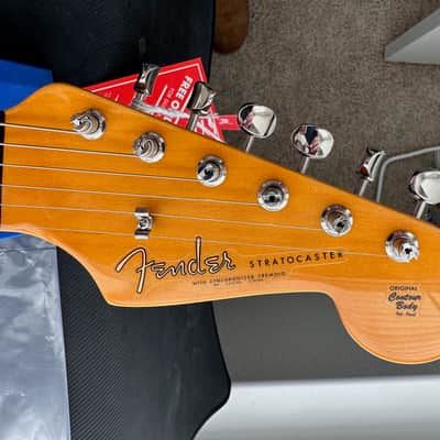 Fender American Vintage II '61 Stratocaster 2022 - Fiesta Red image 10