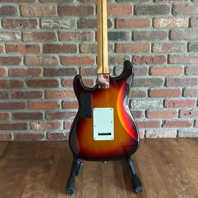 Fender American Deluxe *Strat Plus* 2013 Maple Fretboard - Mystic 3-Color Sunburst image 5