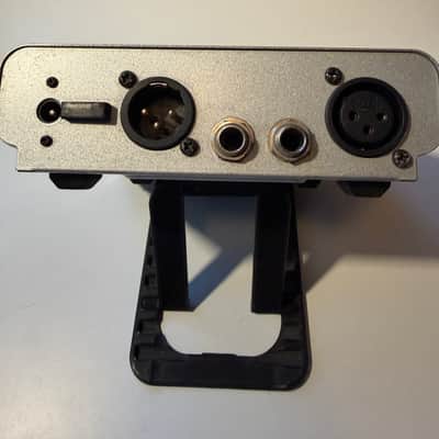 Behringer Tube Ultragain MIC100 Vacuum Tube Preamp with Limiter image 2