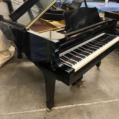 Yamaha C3 Grand Piano – 6'1" – Glossy Black image 4