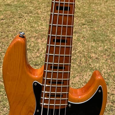 Sire Marcus Miller V5 Alder 5-string Bass Guitar - Natural 2025 - Natural image 3