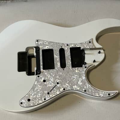 2011 Indonesian Ibanez RG350DXZ White Strat Basswood Guitar Body Edge Zero II ZPS2 Ready image 4