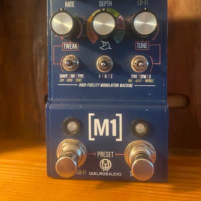 Walrus Audio Mako M1 High-Fidelity Modulation Machine 2022 - 2024 - Blue image 2