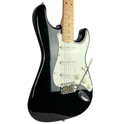 Fender Japan Standard Stratocaster 1993-1994 - Black - Vintage image 2