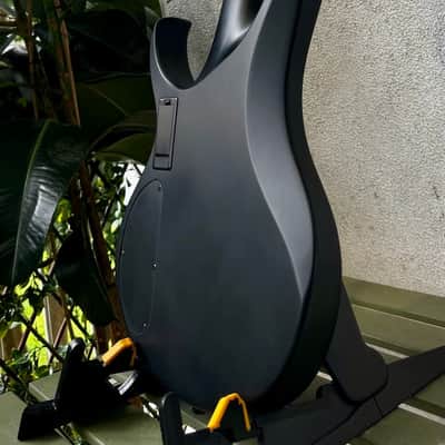 Ibanez BTB625EX-BKF Iron Label 2021 - Present - Black Flat image 8