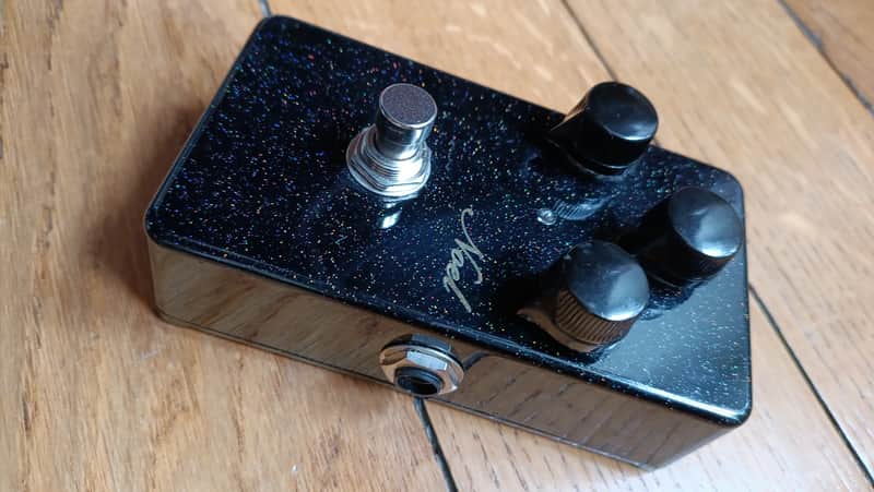 Noel Cornet Revu fuzz pedal, Noir Specialize edition - Russian Big