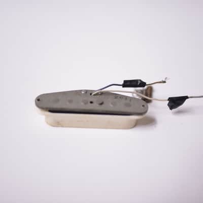 Immagine 1971 Fender 4-Bolt Stratocaster Gray-Bottom Staggered-Pole Bridge PICKUP Original White Cover 5.754k 1970's Vintage Strat Guitar 1969 - 5