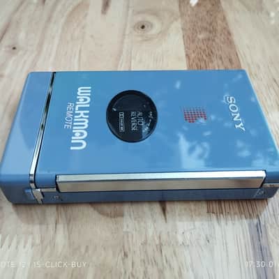 Sony WM 109 1986 - Sony Walkman Cassette player WM 109 light green working image 3