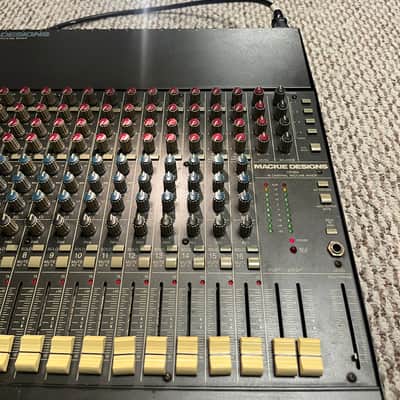 Mackie CR1604 16-Channel Mic / Line Mixer 1990s - Dark Gray image 3