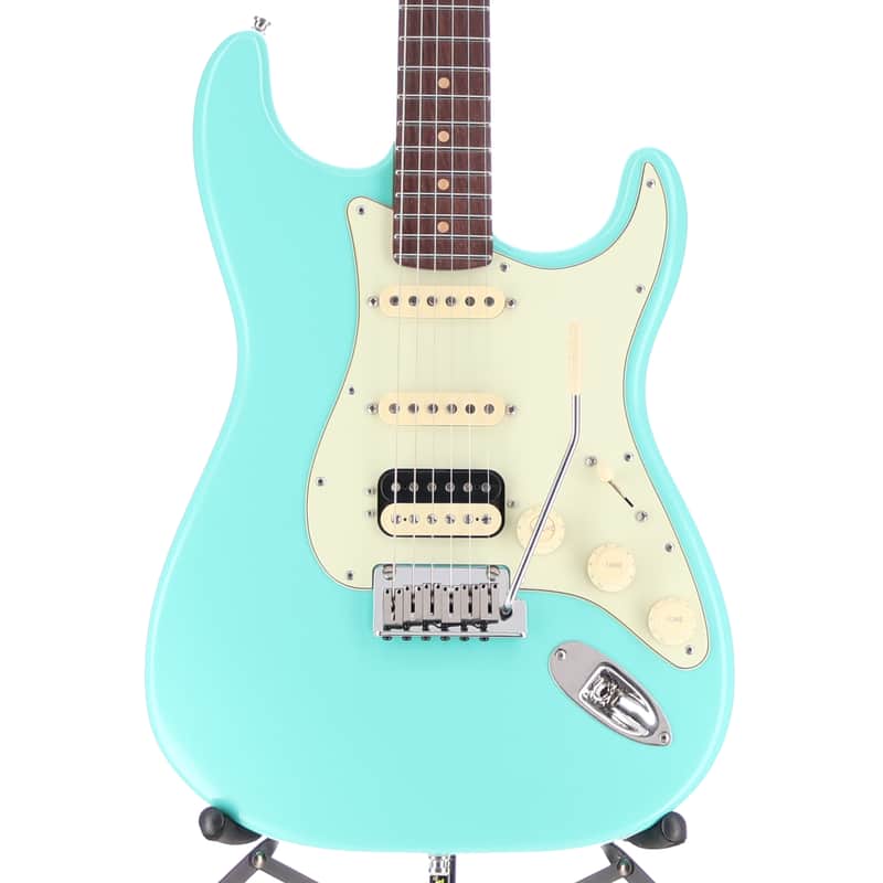 Fender American Ultra Luxe Vintage '60s Stratocaster® HSS, Rosewood Fingerboard, Sea Foam Green (Z7) (33141)
